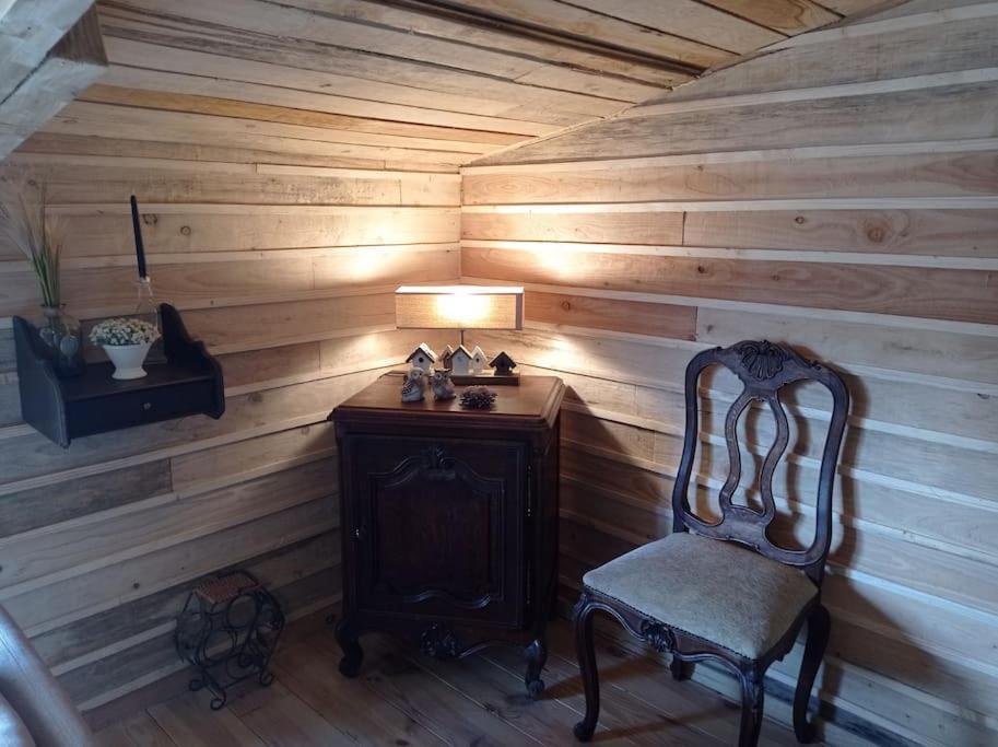 Tellin Le P'Tit Nid : Mini Loft Pour 2 A 4 Personnesヴィラ エクステリア 写真